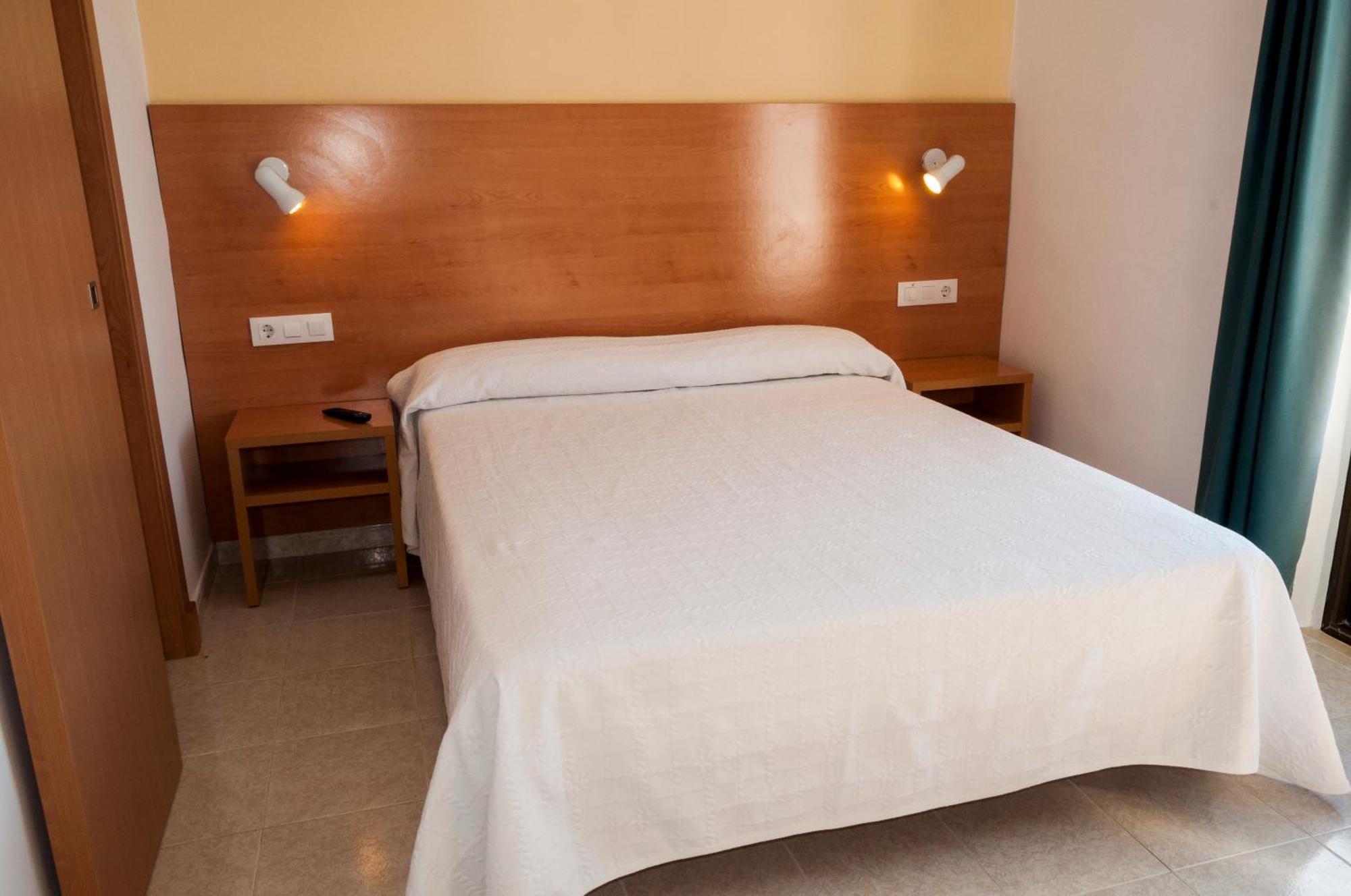 Hotel Madrid Ciutadella  Kültér fotó