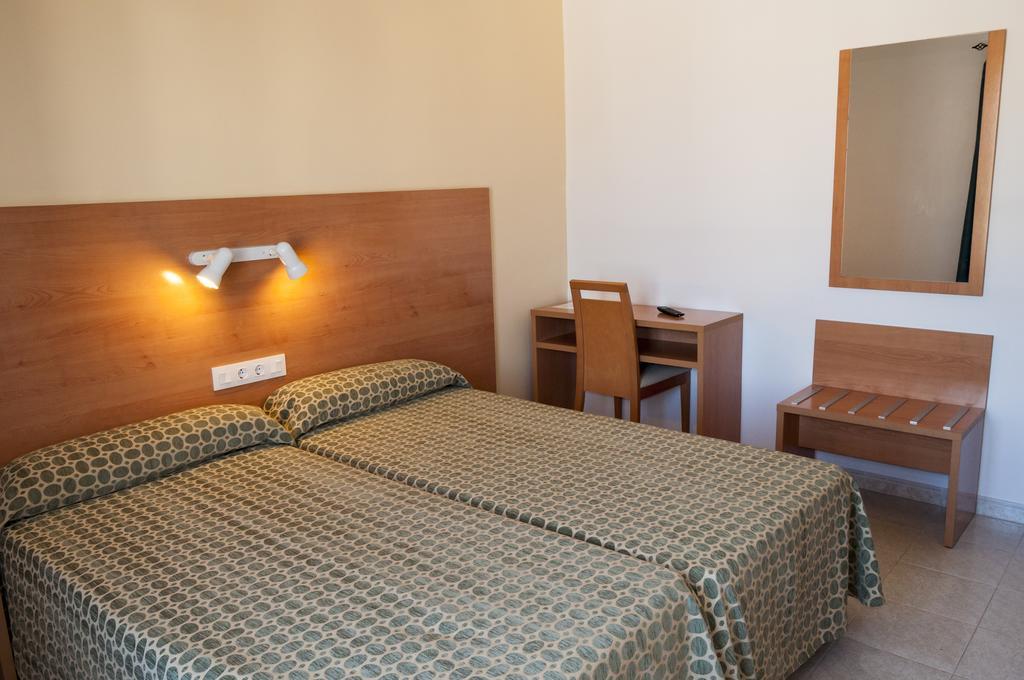 Hotel Madrid Ciutadella  Kültér fotó