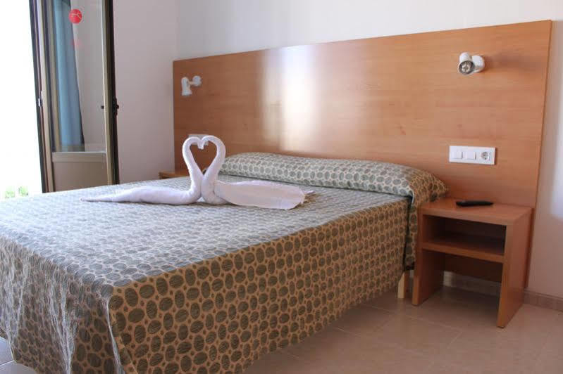Hotel Madrid Ciutadella  Kültér fotó